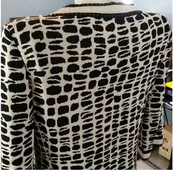 St. John Collection Black and white with fancy detailed accents Cardigan - sz 8 - Picture 4 of 7